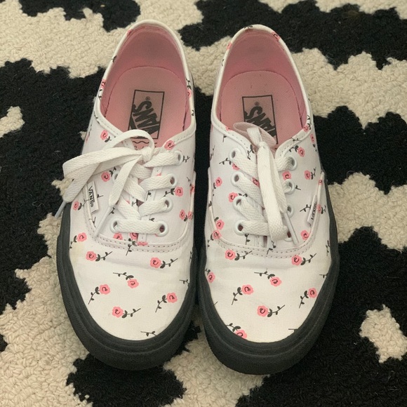 All sorts of delights with the new Vans x Lazy Oaf All sorts of delights with the new Vans x Lazy Oaf